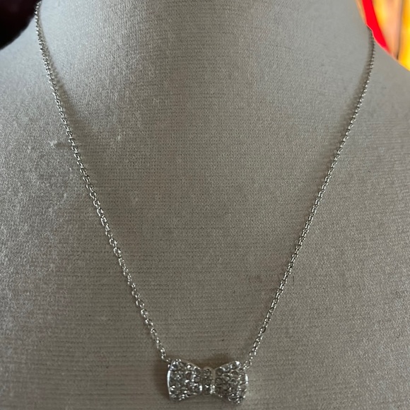 NY Collection Jewelry - Silver tone rhinestone bow necklace